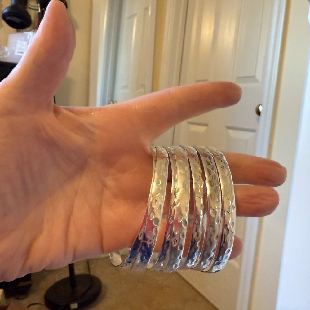 7 STERLING SILVER CHUNKY BANGLES! - Picture 9 of 11